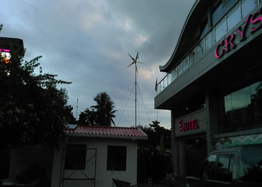 হাইব্রিড সৌর বায়ু শক্তি জেনারেশন সিস্টেম 12KW সৌর প্যানেল এবং খামার জন্য Windmills